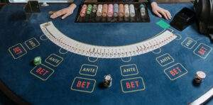 Il banco vince sempre: stai giocando a blackjack (anche con l’IA) e credi di avere il controllo